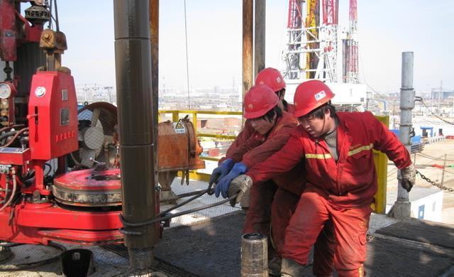 为何中国还进口石油塔里木盆地石油储量不是已超178亿吨了吗